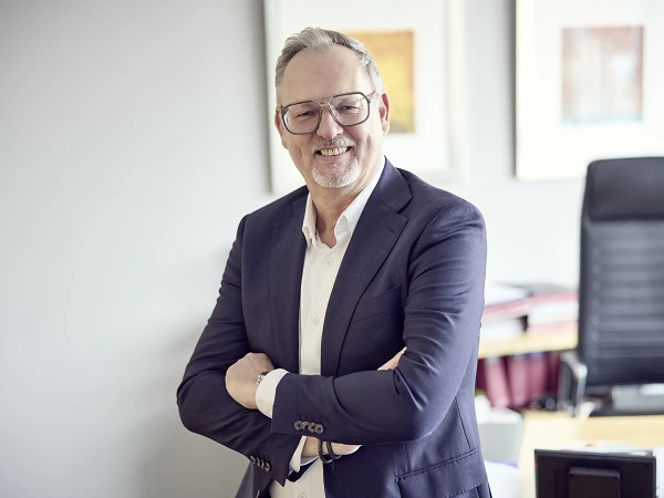 Stephan Imkamp ist Wirtschaftsprüfer und Geschäftsführer der TLC. Als Diplom-Finanzwirt, Steuerberater und Fachberater für Restrukturierung und Unternehmensplanung (DStV e.V.) verfügt er über mehr als 30 Jahre Erfahrung in der Steuerberatung und Wirtschaftsprüfung.